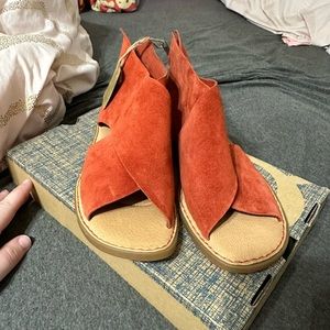 Born suede sandals